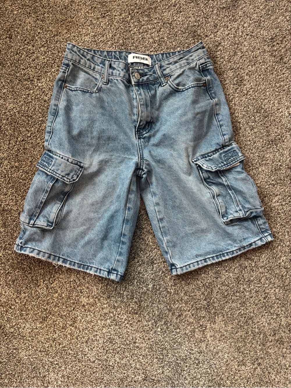 RSQ Light Wash Denim Cargo Shorts in Faded Blue